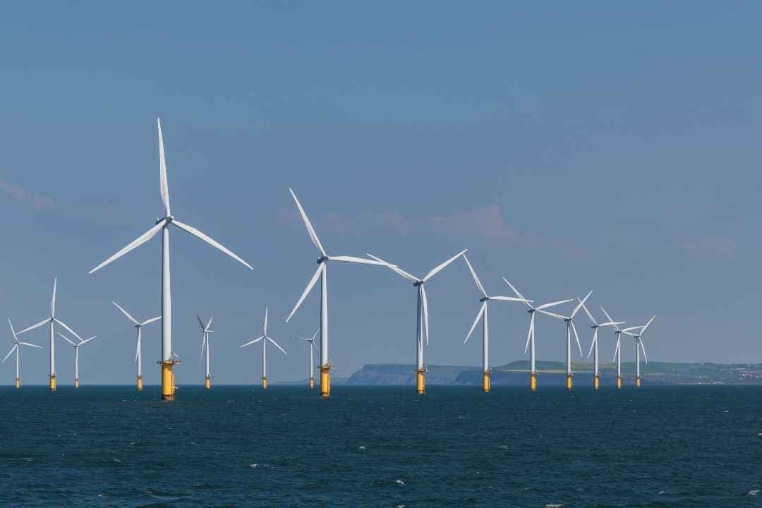 Hiab Signs $25M Crane Supply Agreement for Offshore Wind Projects