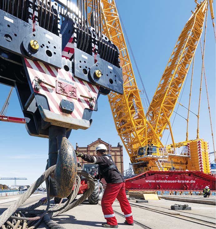 Large 1,000-USt Crawlers: Tackling Tough Lifts with Ease and Versatility