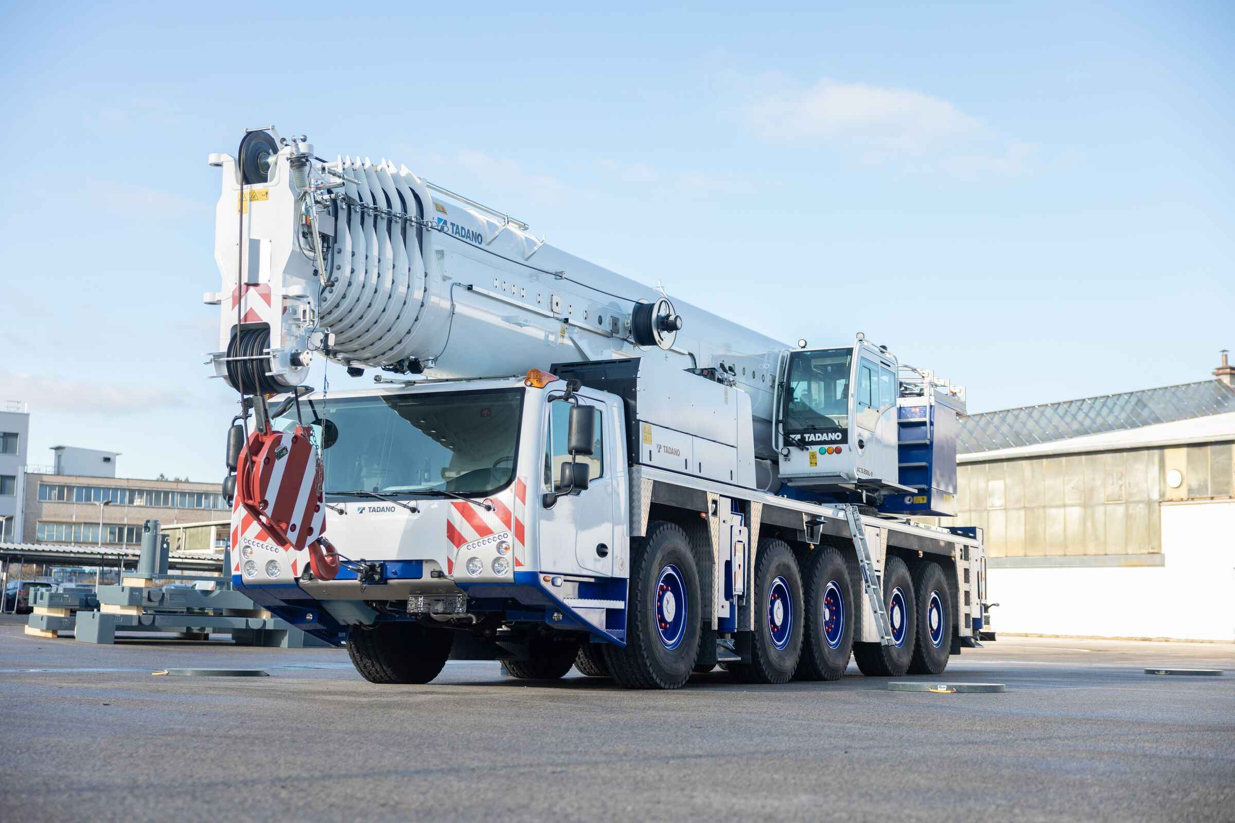 Tadano Unveils AC 5.250L-2 Crane