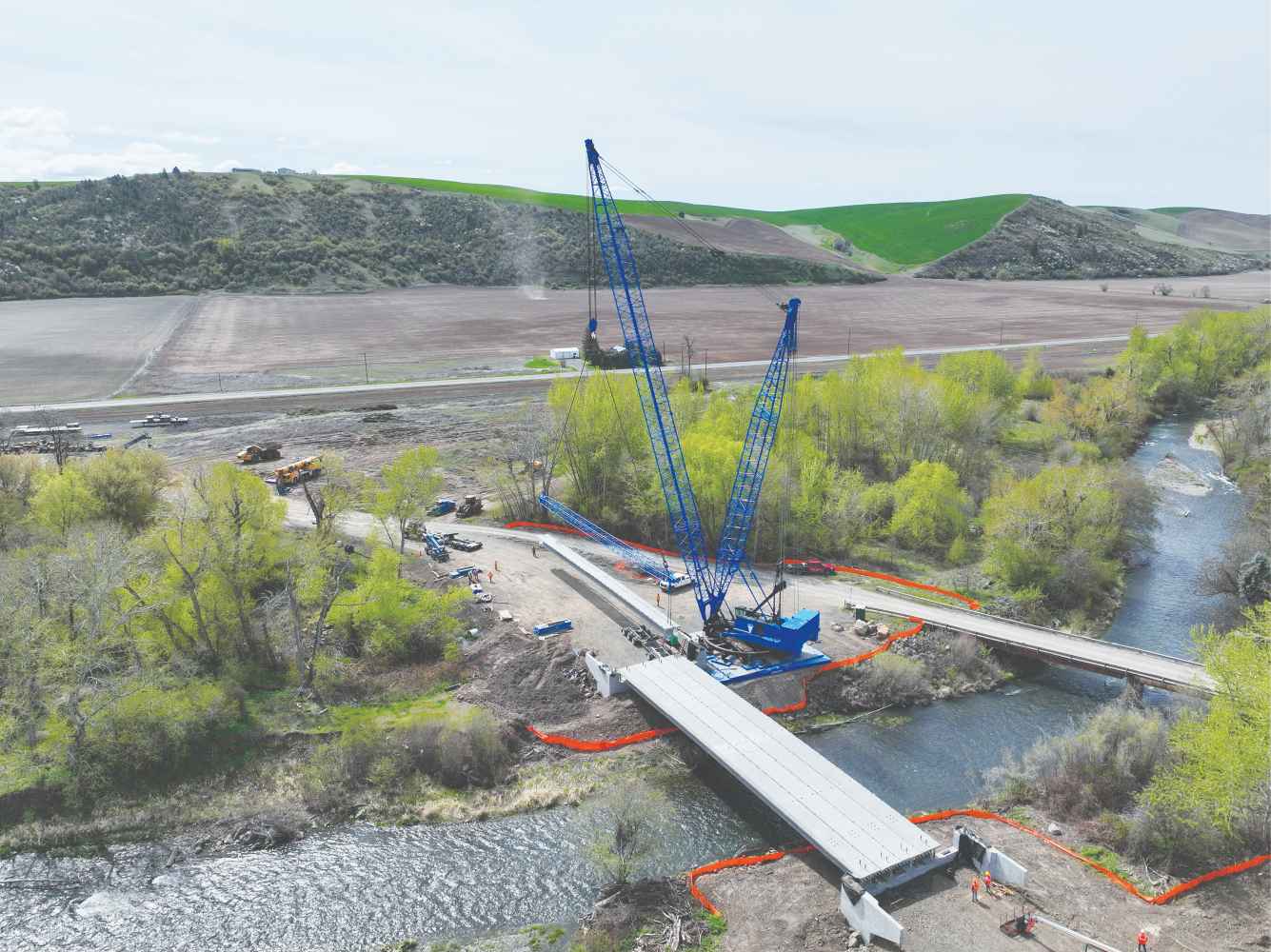 Lampson International’s Innovative Bridge Girder Lift Solution