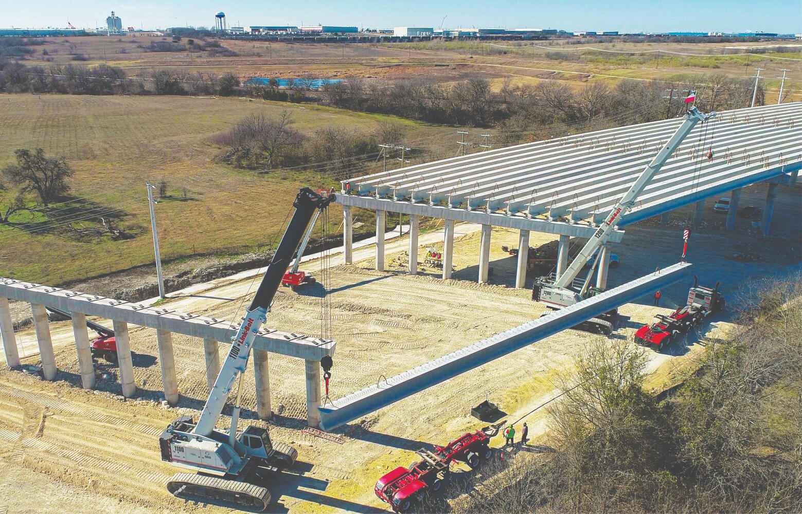 Link-Belt Teleboom Crawler Cranes Set 138 Beams for Texas Infrastructure Project