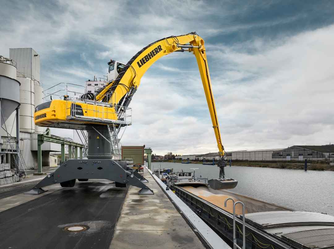 Liebherr to Showcase Port Handling Solutions at IRPT 2025