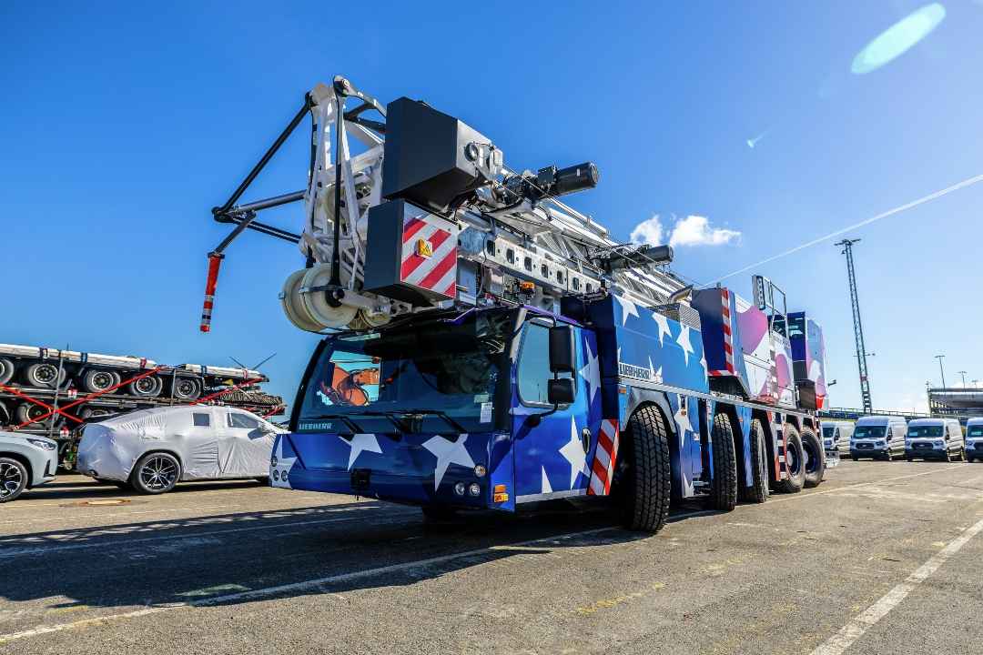 Sterling Crane USA Adds Liebherr MK 140-5.1 Mobile Tower Crane to Gulf Coast Fleet